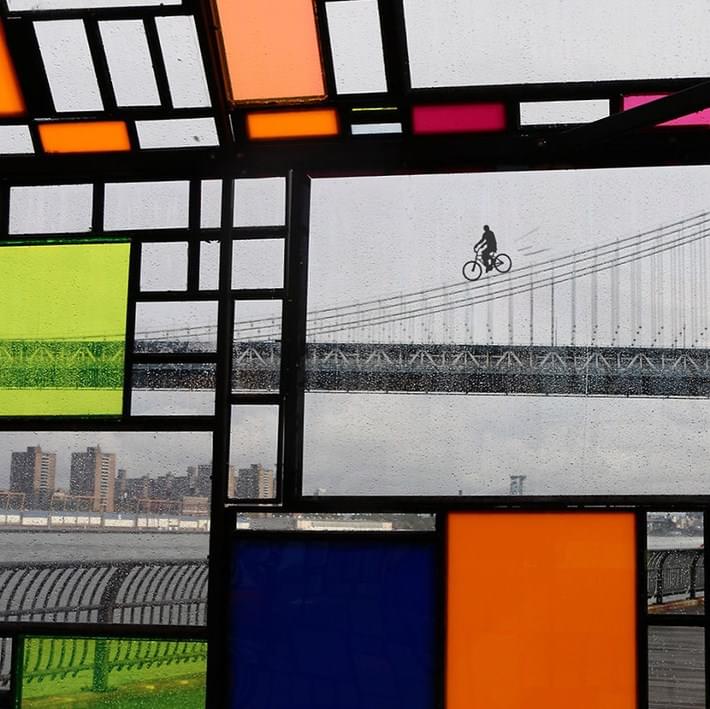 Eliska_Adds_Humorous_Illustrations_to_Photos_of_New_York