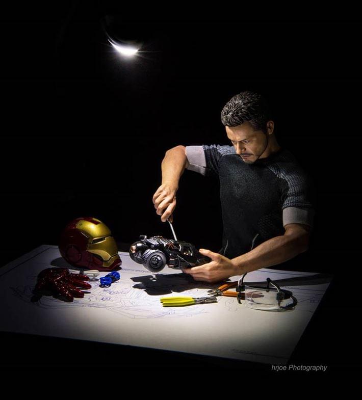 Amusing_Action_of_Superheroes_in_Not_So_Super_Conditions