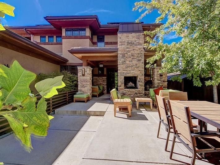 Modern-Sophisticated-House-in-Denver-Area