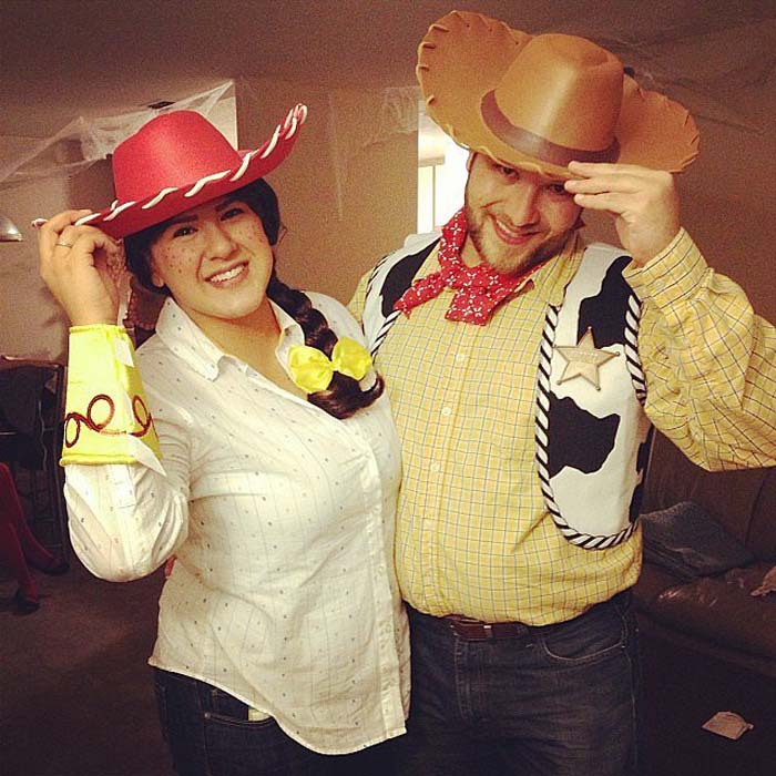 Delightful-Disney-Couples-Costumes-23