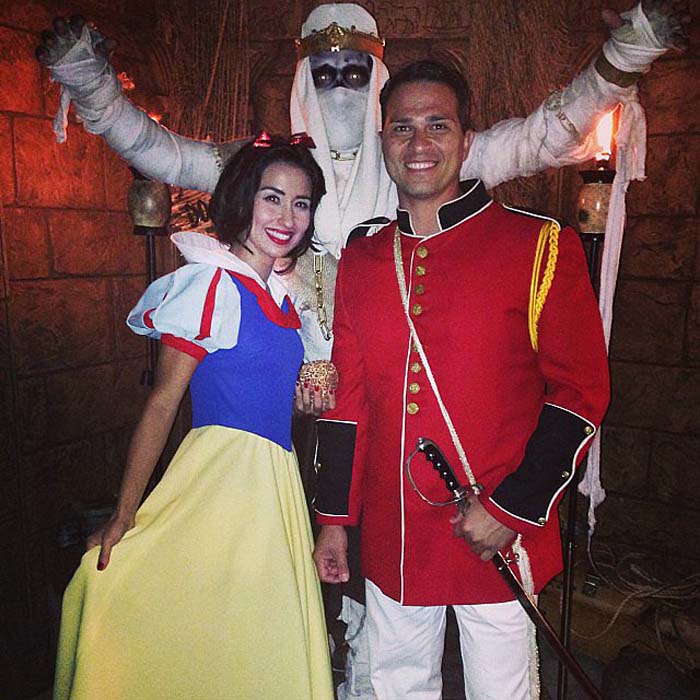 Delightful-Disney-Couples-Costumes-25