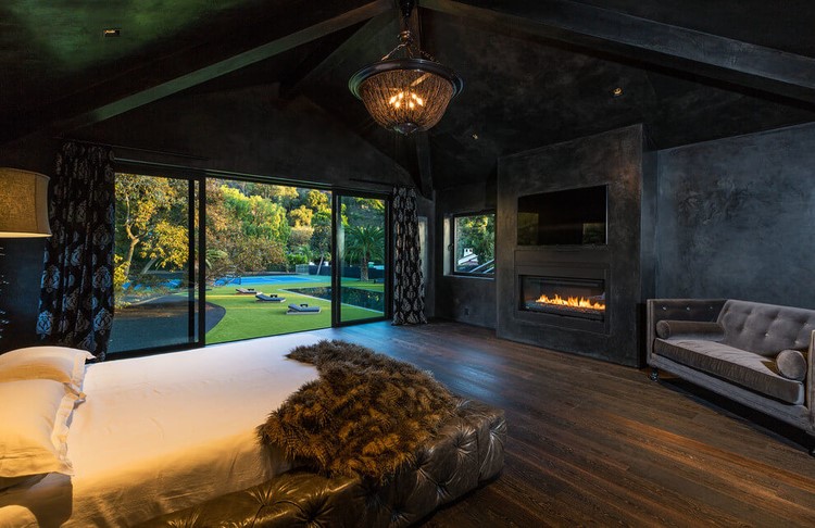 Beautiful-and-Modern-House-in-Malibu