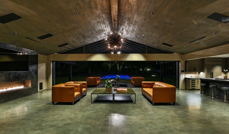 Beautiful and Modern House in Malibu
