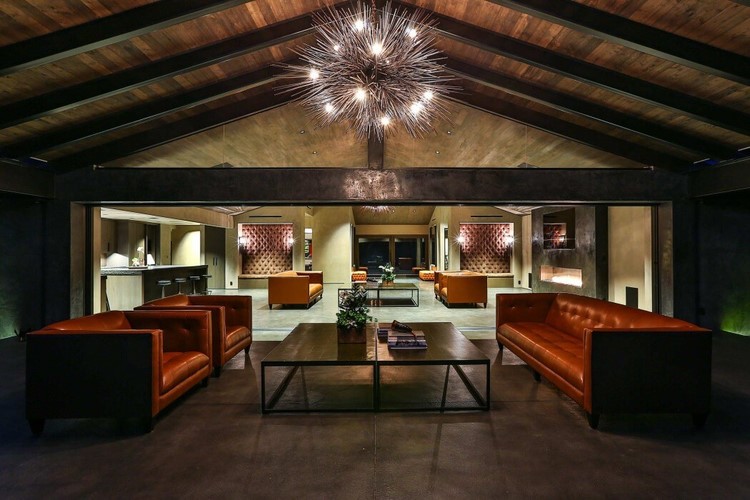 Beautiful and Modern House in Malibu