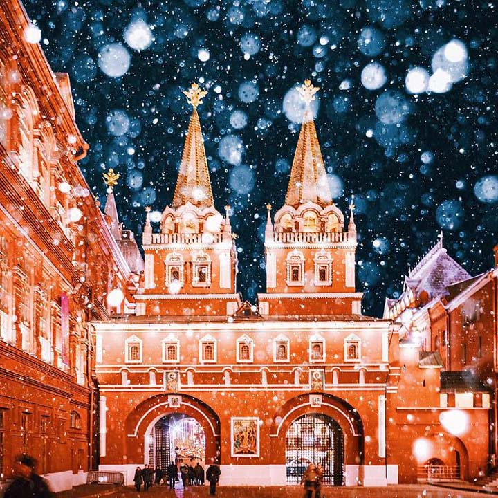Moscow-City-During-Christmas-Festival-018