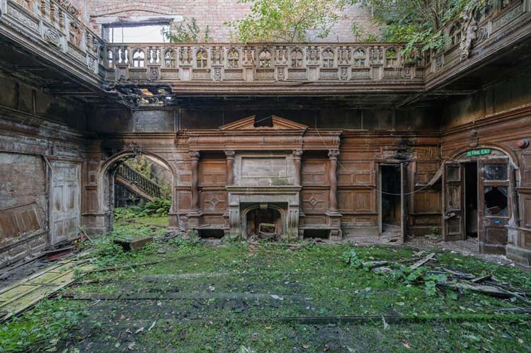 Photographs-of-Abandoned-Buildings