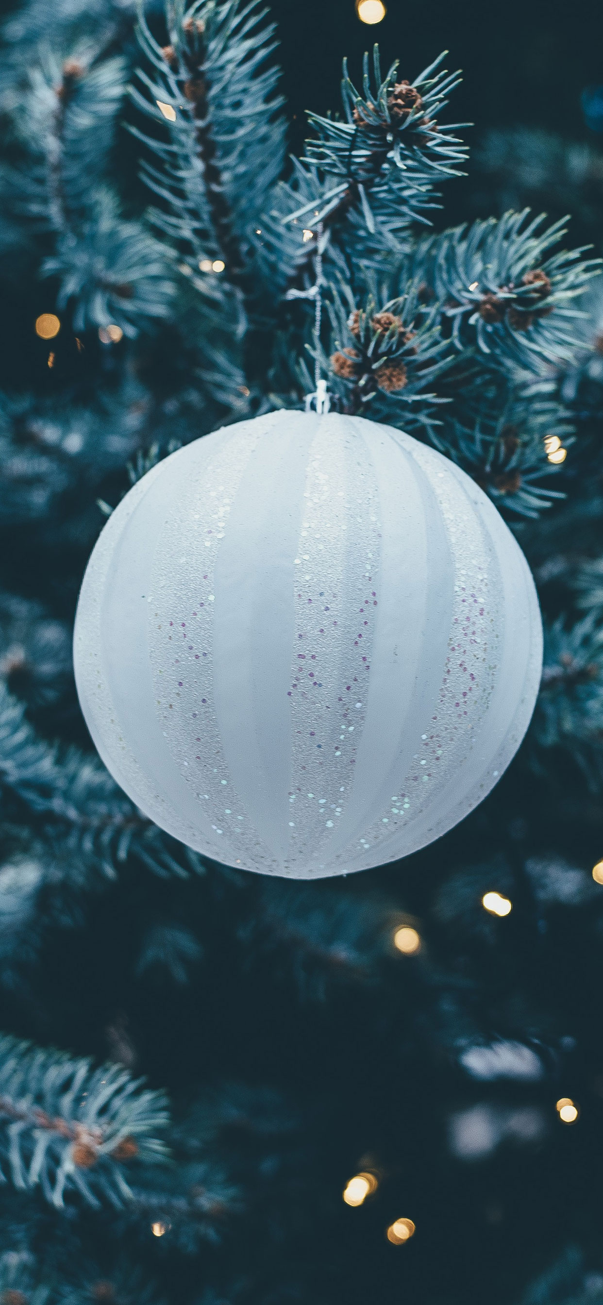 iPhone-XS-and-XS-Max-Christmas-Wallpapers