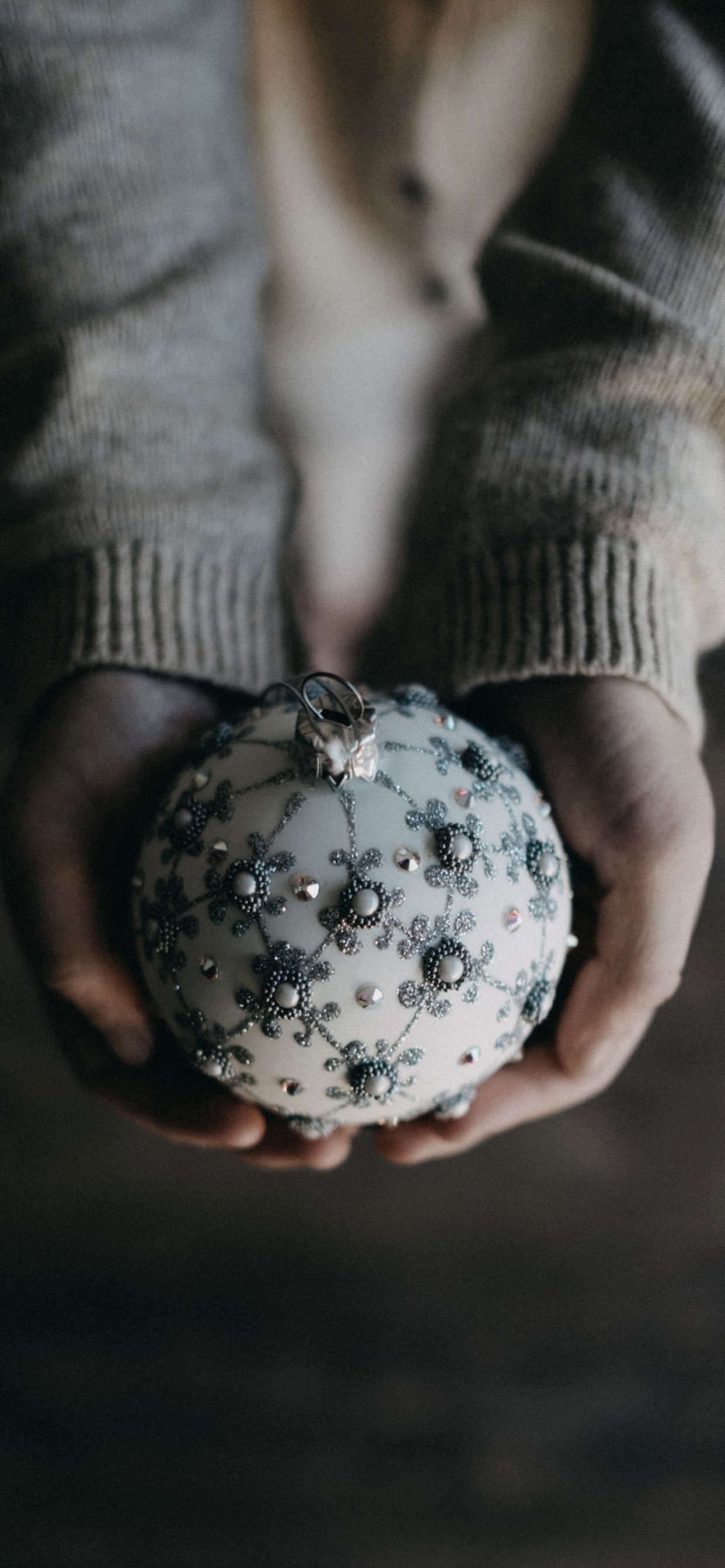 iPhone-XS-and-XS-Max-Christmas-Wallpapers