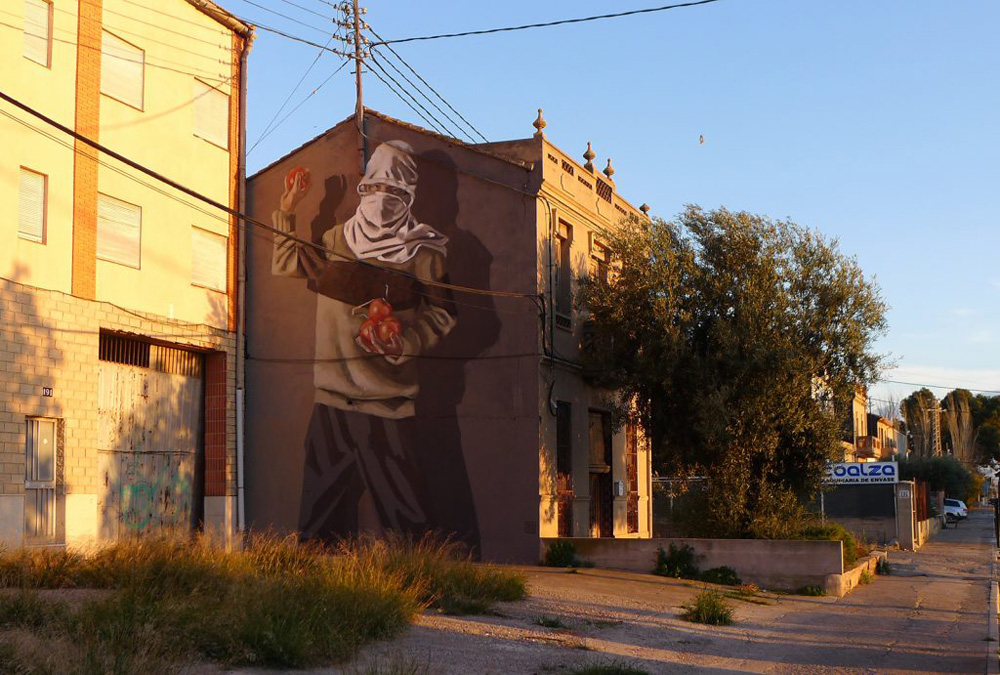 Monumental Murals