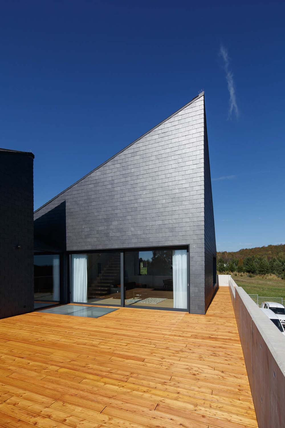 Beautiful House Design in Krostoszowice by Robert Skitek