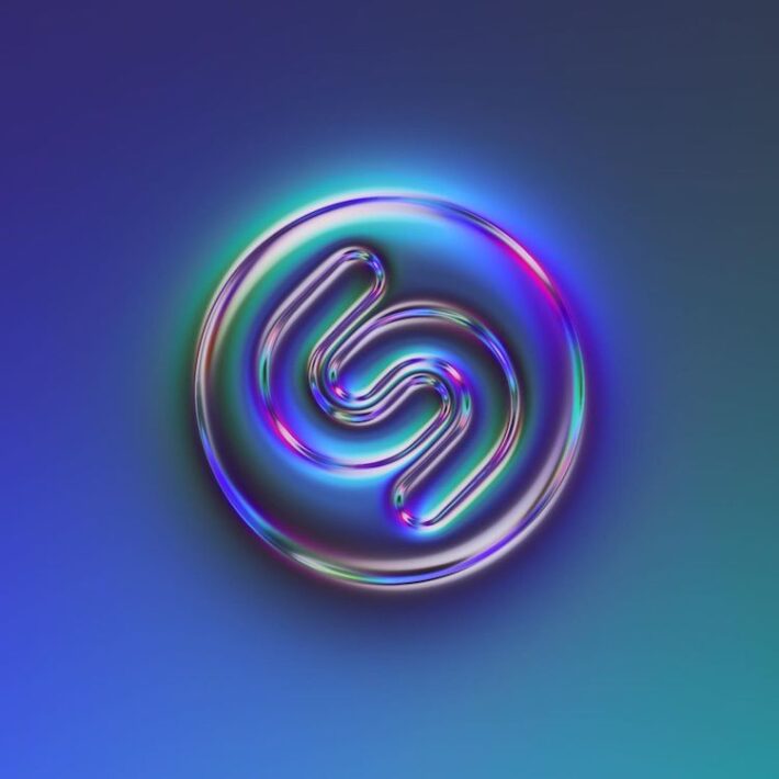 Renowned-Logos-Into-Holographic-Chrome-Icons