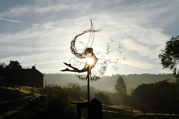 Dynamic_Fairy_Wire_Sculptures_by_Robin_Wight