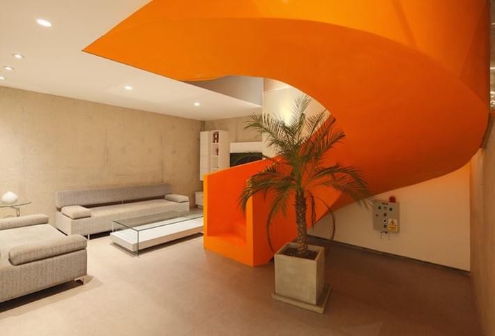 Modern Home Casa Blanca in Lima