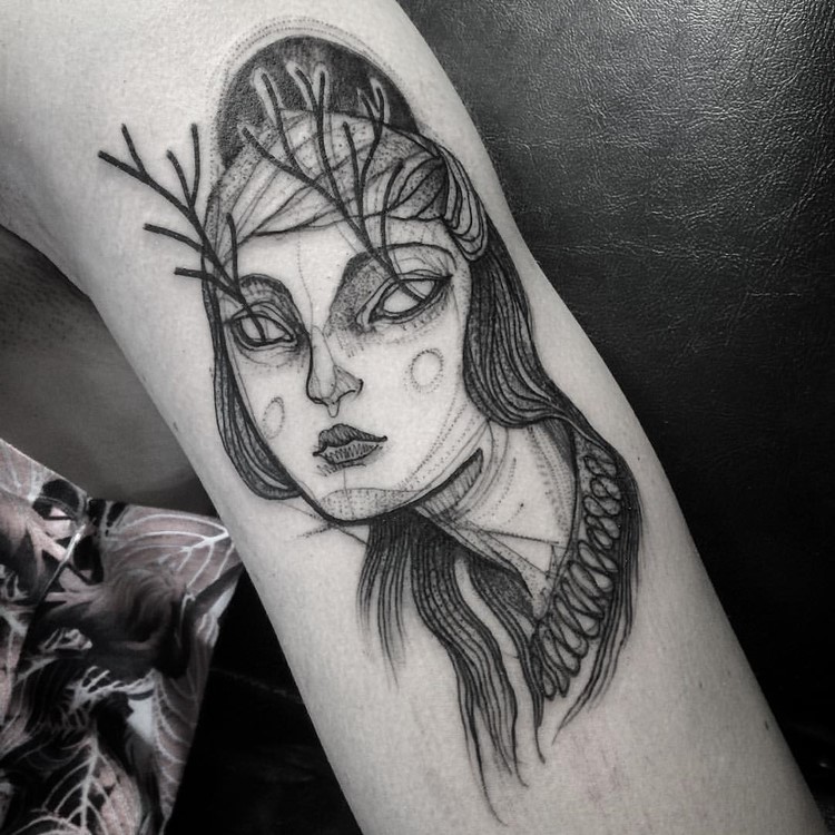 Artist-makes-Tattoos-that-Look-like-Pencil-Drawings