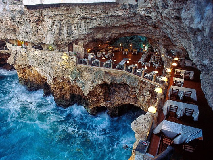 Italian-Cave-Restaurant-with-Awesome-View