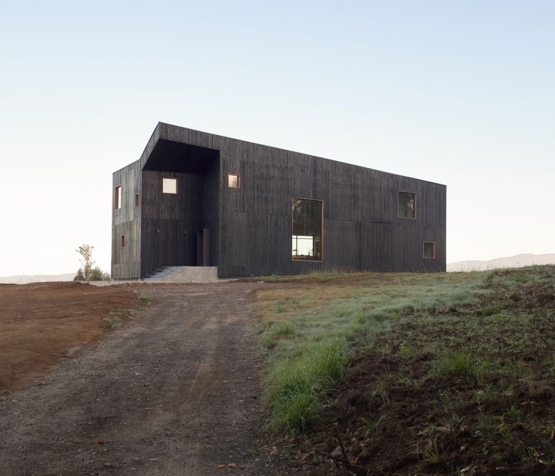 Hualle House / Ampuero Yutronic