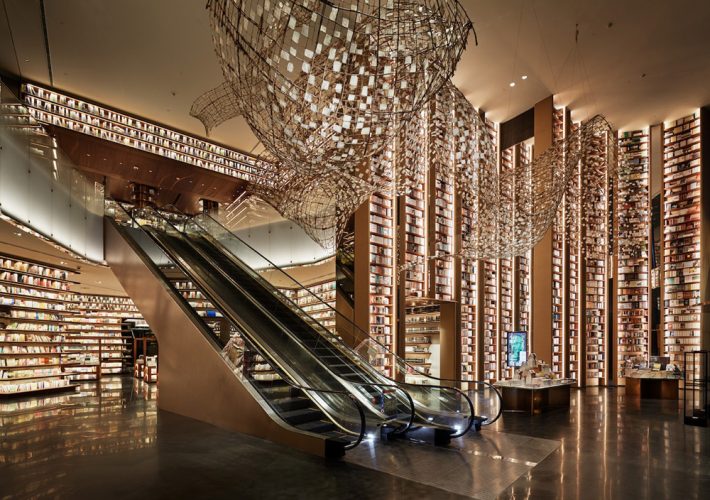 Chandeliers-Look-Like-Paper-Sheets