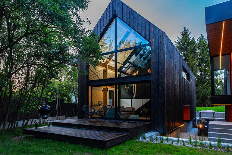 Traditional Architecture with Modernity