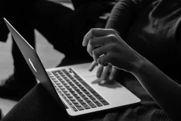 How Self Storage Can Aid Online Businesses